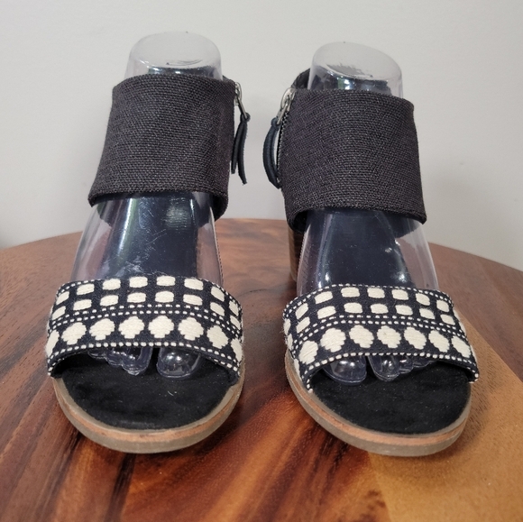 Toms Majorca Cut Out Sandals Size 8 Black Cream Boho Wood Block Heels - Picture 6 of 16